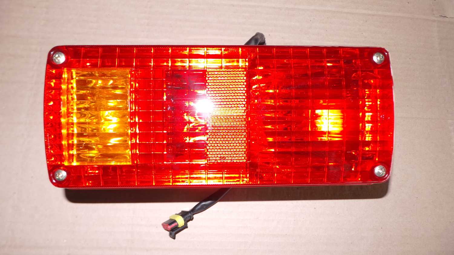 Фонарь левый задний 32B0094/46C0703